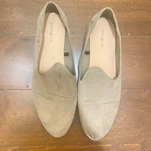 Tan Indigo flats, Women's size 10